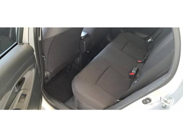 Toyota Yaris image 8