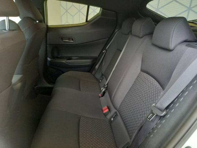 Toyota C-Hr image 9