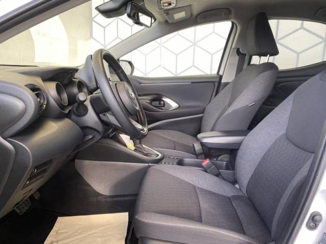 Toyota Yaris image 2