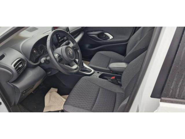 Toyota Yaris image 6