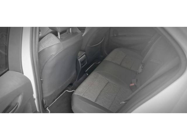 Toyota Corolla image 7