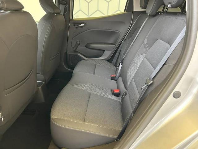 Renault Clio image 6