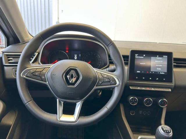 Renault Clio image 8