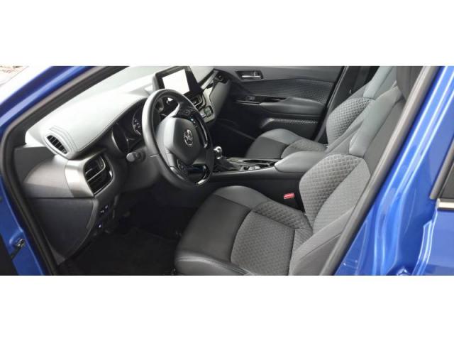 Toyota C-Hr image 2