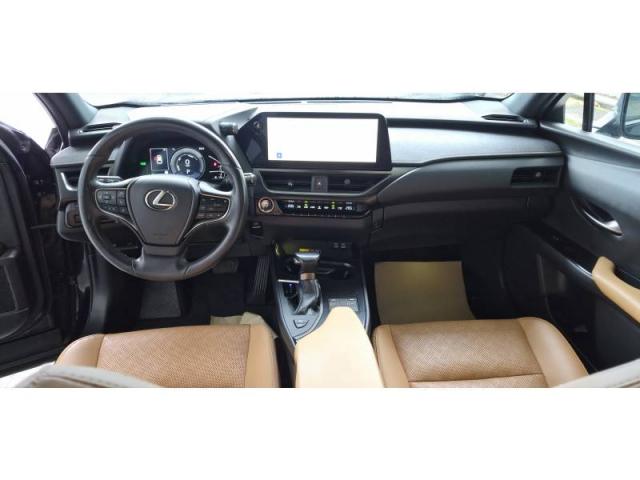 Lexus Ux image 5
