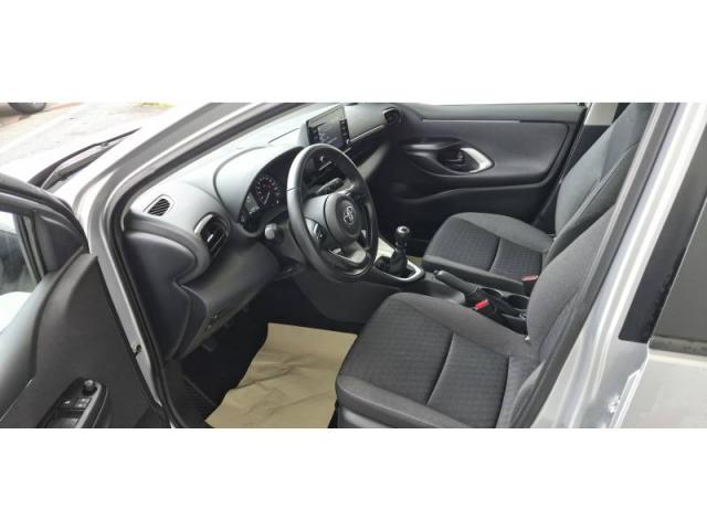 Toyota Yaris image 8