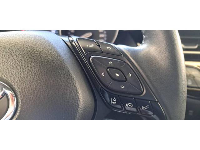Toyota C-Hr image 5