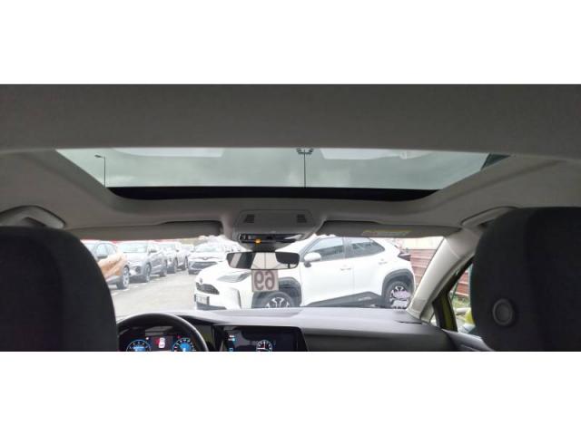 Volkswagen Golf image 8