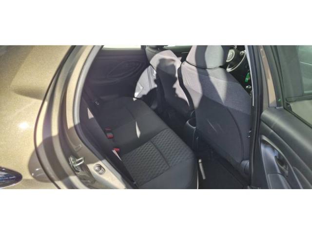 Toyota Yaris image 2