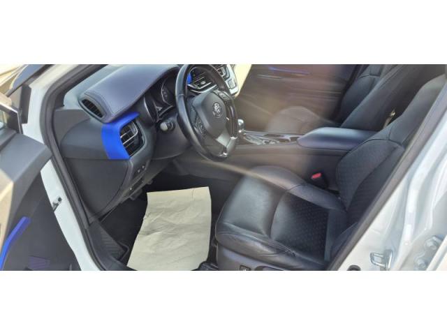 Toyota C-Hr image 7