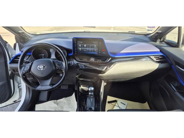 Toyota C-Hr image 3