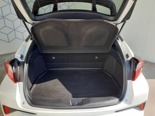 Toyota C-Hr image 2