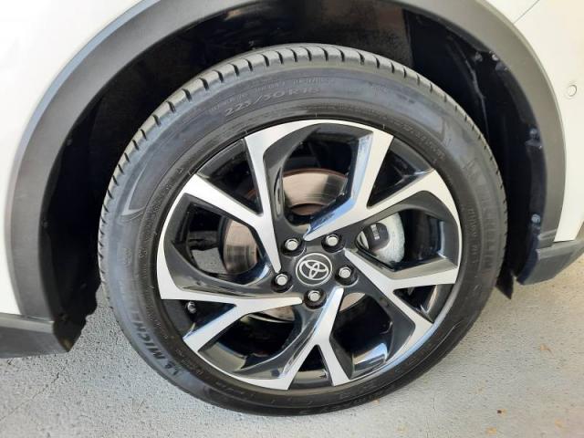 Toyota C-Hr image 1