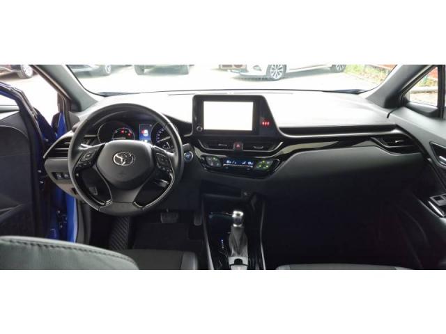 Toyota C-Hr image 2
