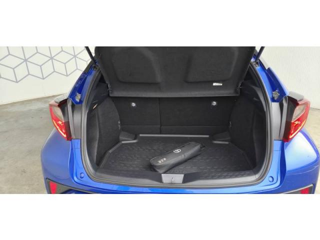 Toyota C-Hr image 6