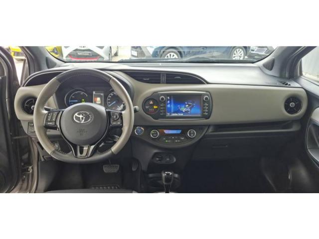 Toyota Yaris image 2