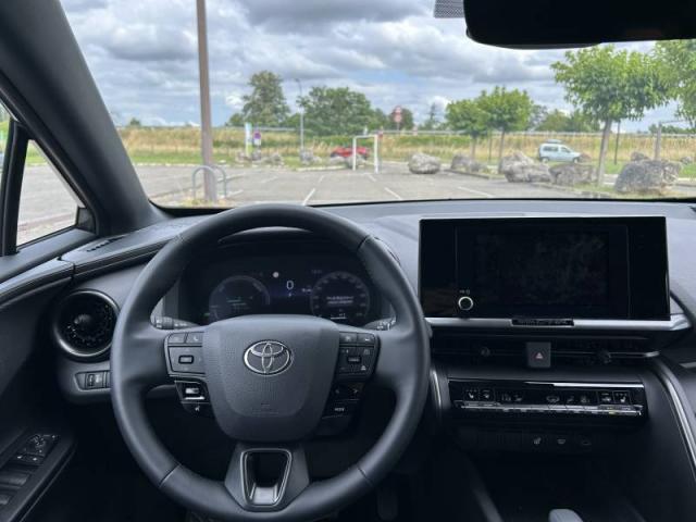 Toyota C-Hr image 1