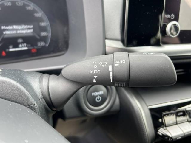 Toyota C-Hr image 9