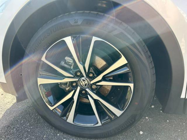Toyota C-Hr image 7