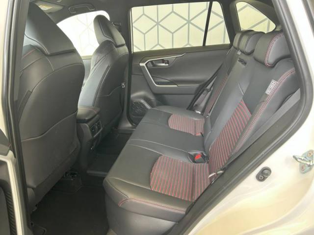 Toyota Rav4 image 6