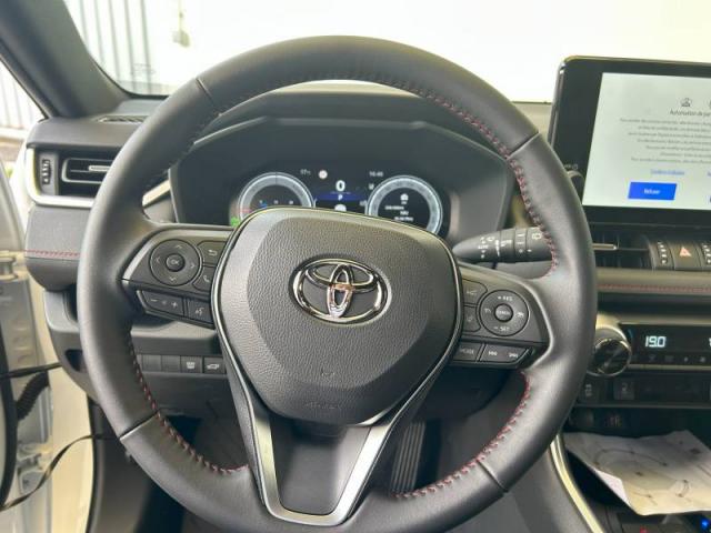 Toyota Rav4 image 2