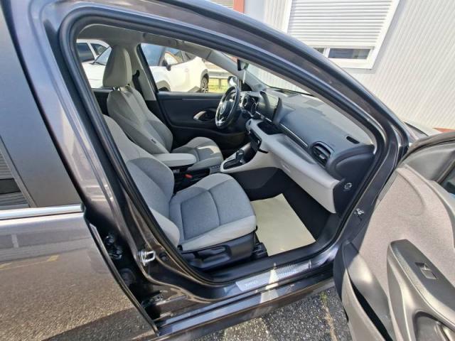 Toyota Yaris image 2