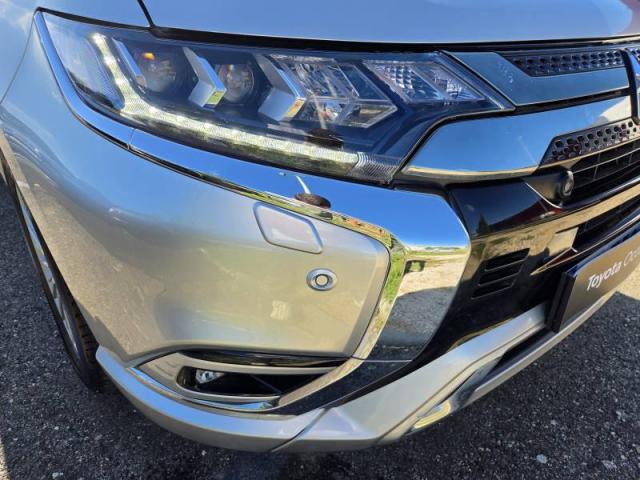 Mitsubishi Outlander image 4