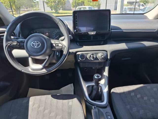 Toyota Yaris image 2