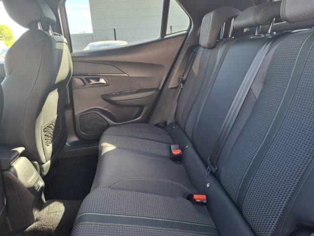 Peugeot 2008 image 8