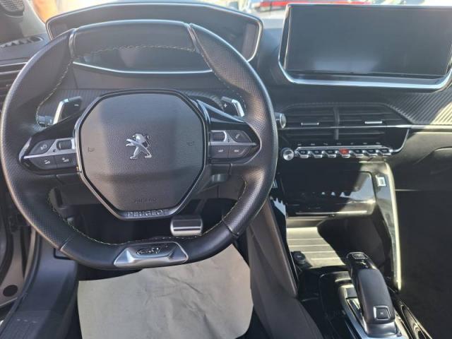 Peugeot 2008 image 3