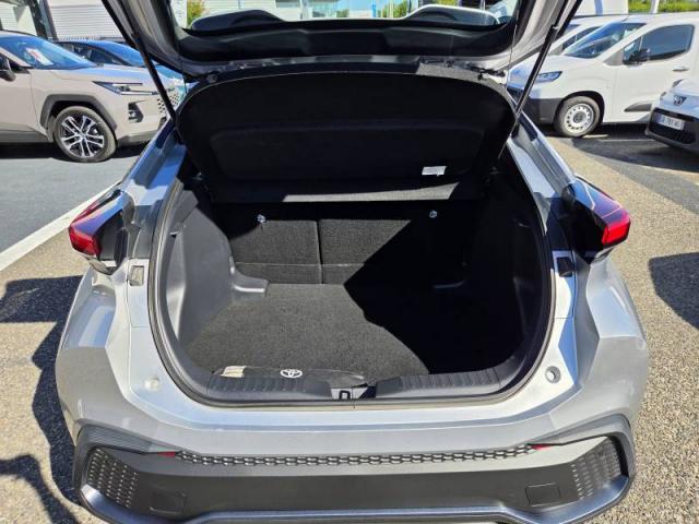 Toyota C-Hr image 5