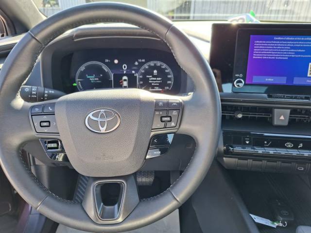Toyota C-Hr image 8