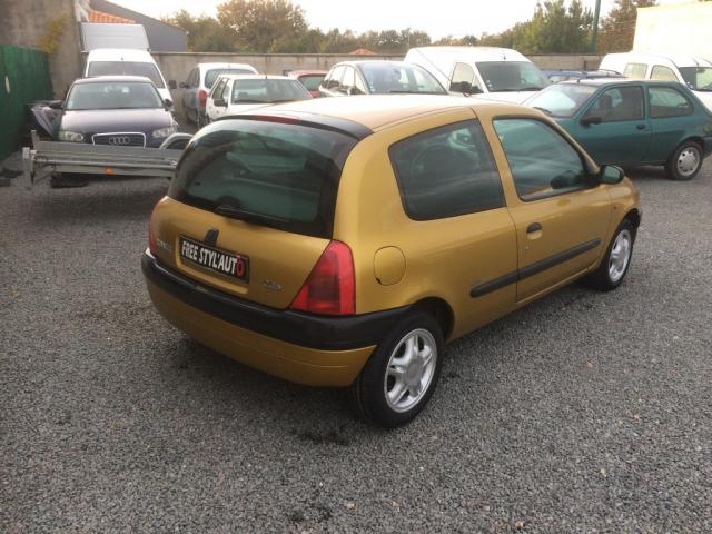 Clio image 2