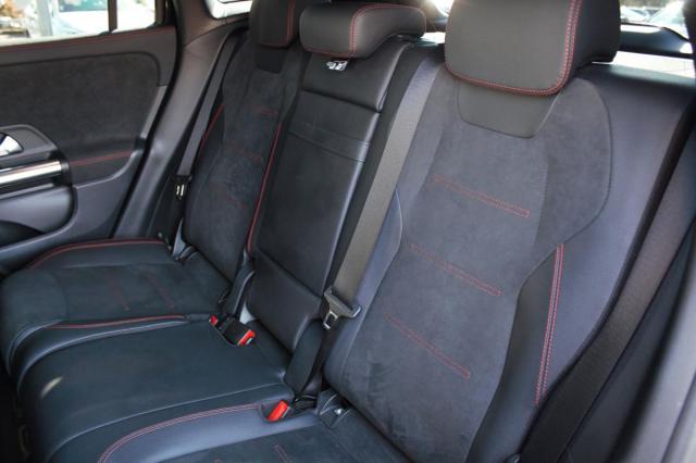 Mercedes Benz Gla image 5