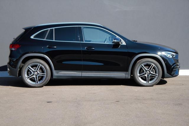 Mercedes Benz Gla image 9
