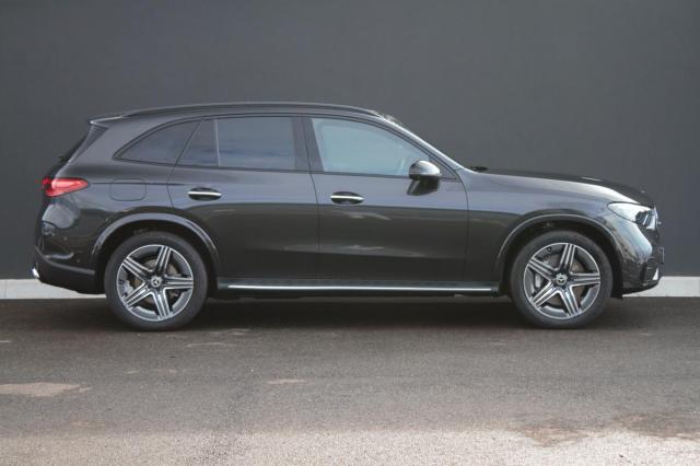 Mercedes Benz Glc image 9