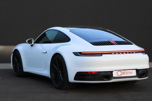 Porsche 911 image 3