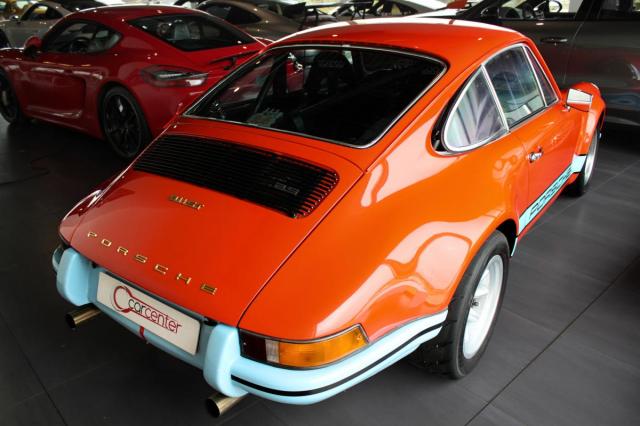 Porsche 911 image 8