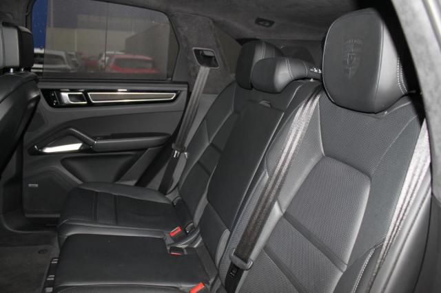 Porsche Cayenne image 5