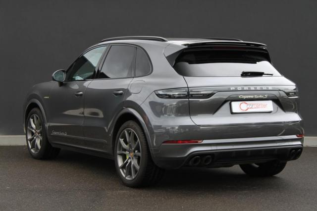 Porsche Cayenne image 3