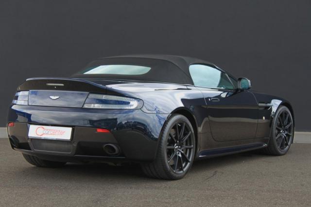 Aston Martin V12 Vantage image 9