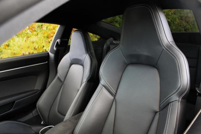 Porsche 911 image 9
