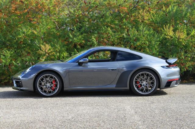 Porsche 911 image 6