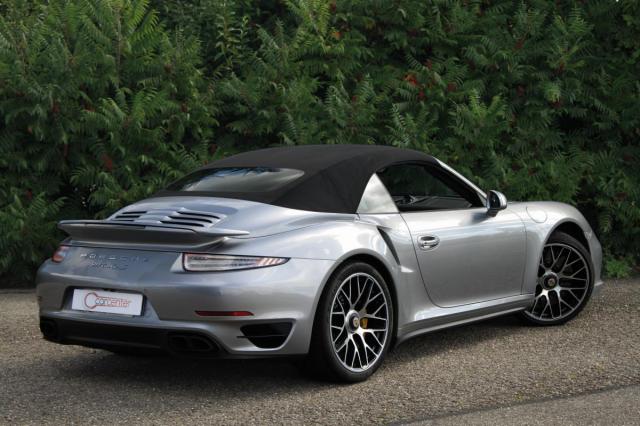 Porsche 911 image 8