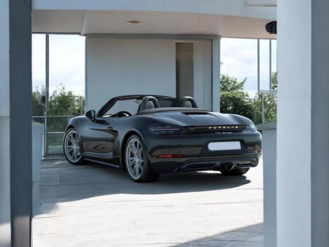 Porsche 718 image 1