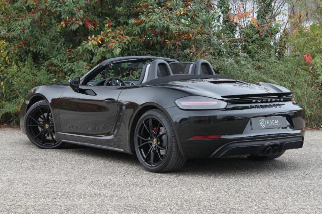 Porsche 718 image 6