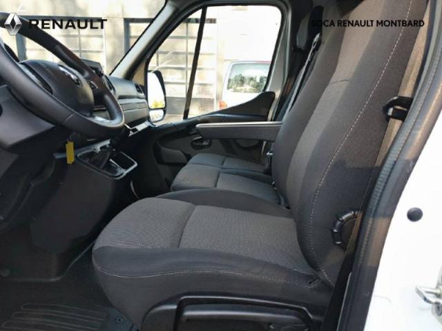 Renault Master image 2