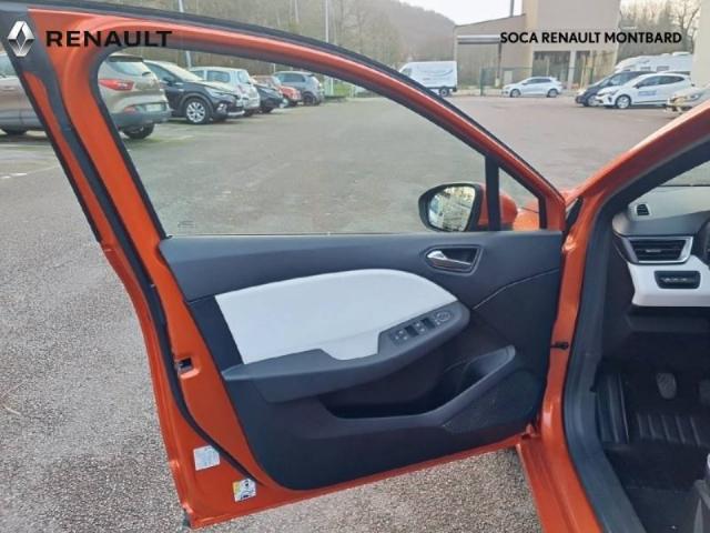 Renault Clio image 9