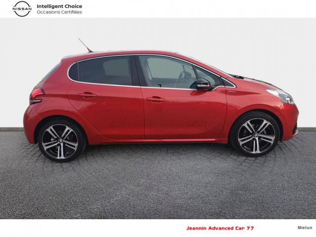 Peugeot 208 image 8