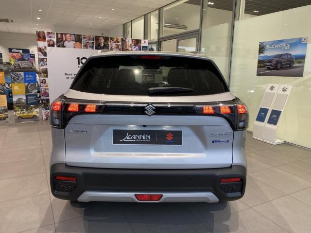Suzuki S-Cross image 1